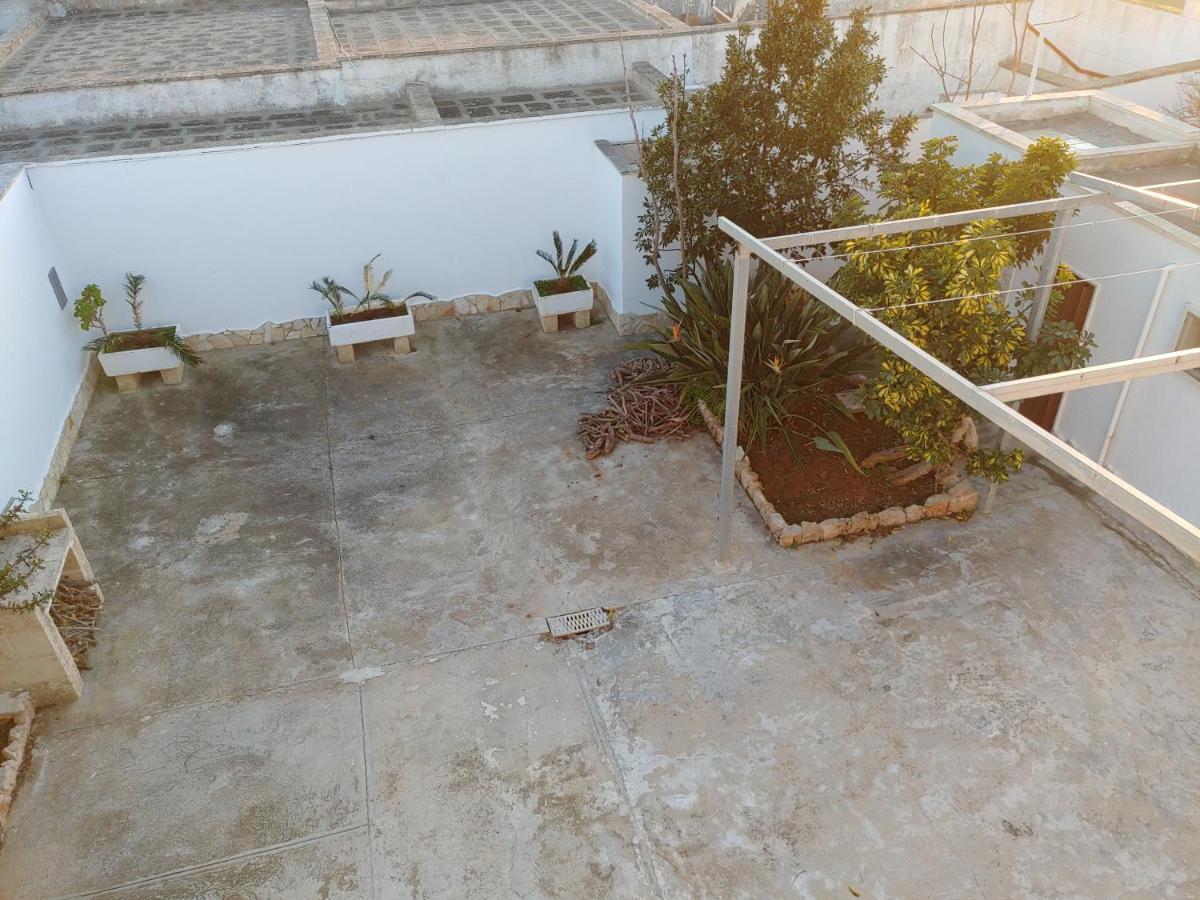 Villa Simonetta Alliste Bagian luar foto