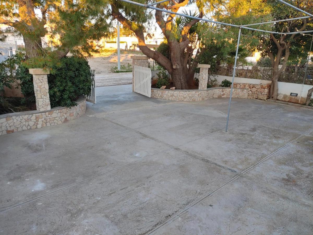 Villa Simonetta Alliste Bagian luar foto