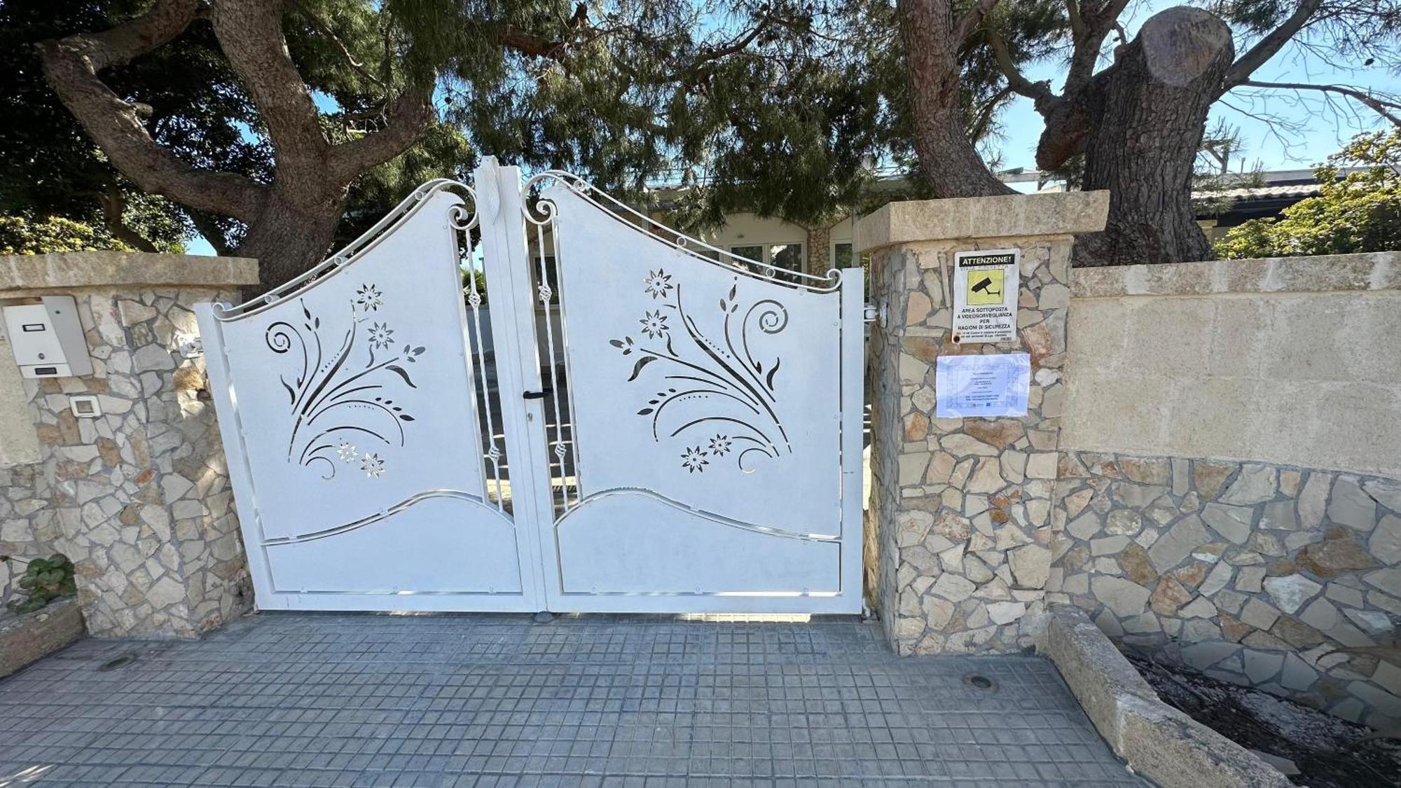 Villa Simonetta Alliste Bagian luar foto