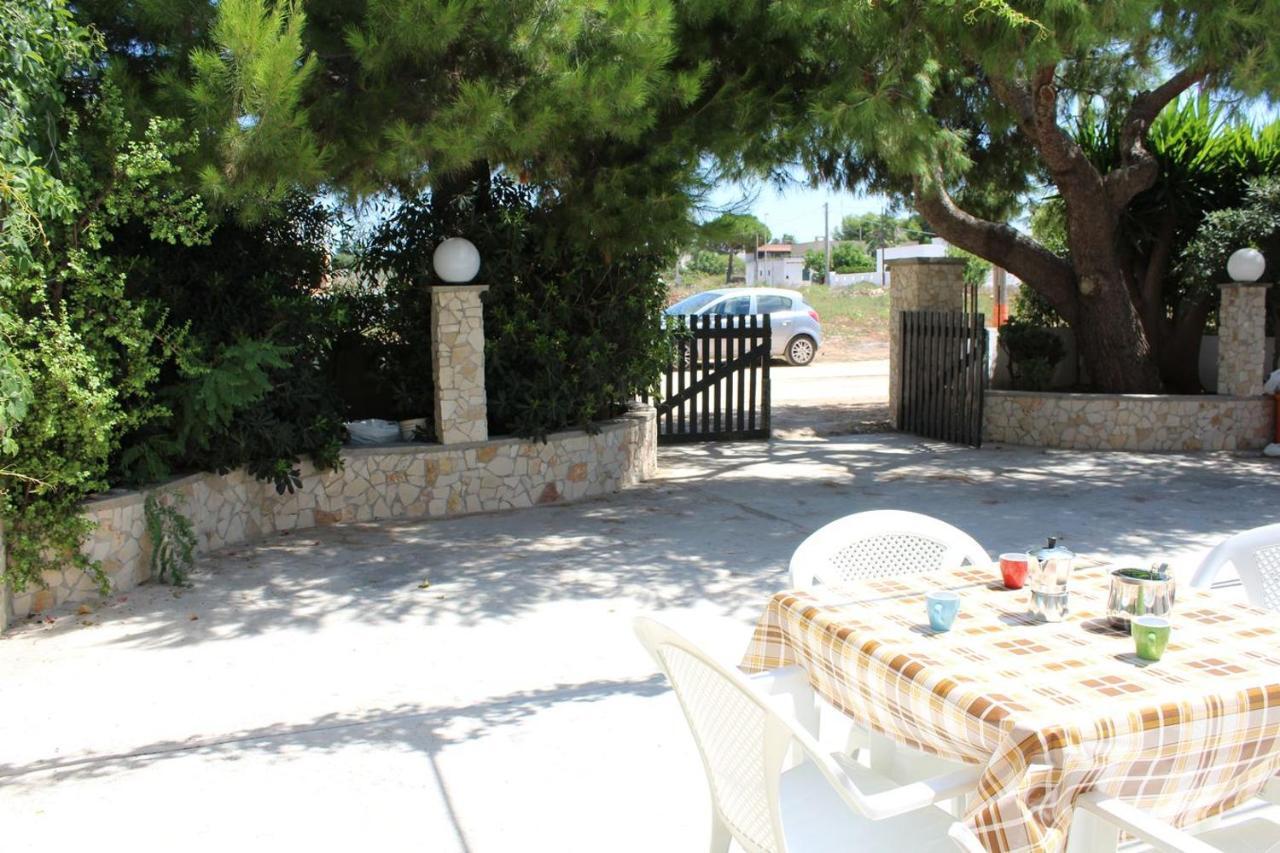 Villa Simonetta Alliste Bagian luar foto